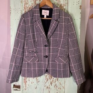 Women’s 1901 back and white plaid, lined, button down blazer size 8P Preloved